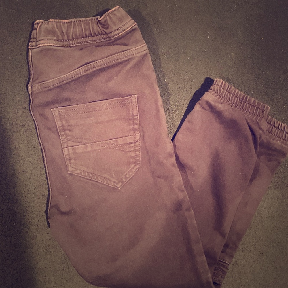 EUC boys grey/black cargo jean, size 9-10 years